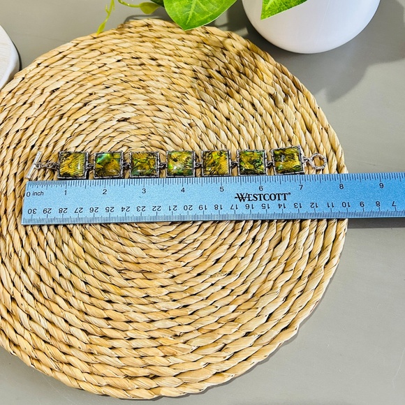 Vintage Abalone Shell Panel Link Bracelet with Silver Tone Toggle Close. - Picture 12 of 15